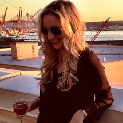 Profile Picture of Dana Caputo (@dearcaputo) on Twitter