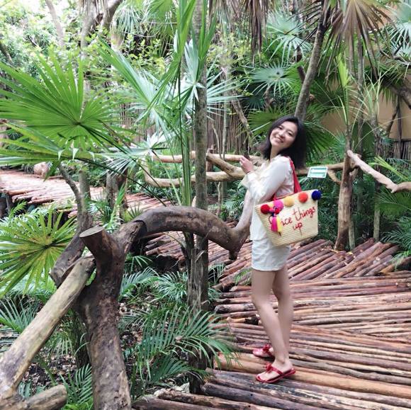 Profile Picture of Yingchao Chen (@yingchaochen) on Poshmark