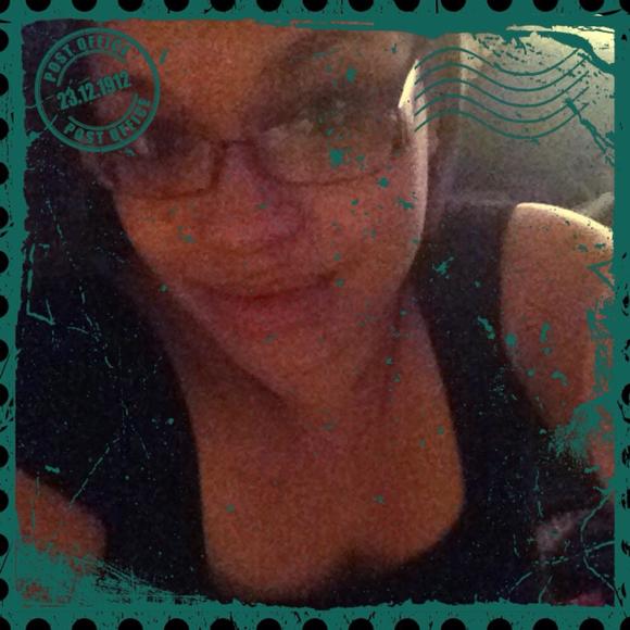 Profile Picture of Antoinette Keuler (@annie1077) on Poshmark