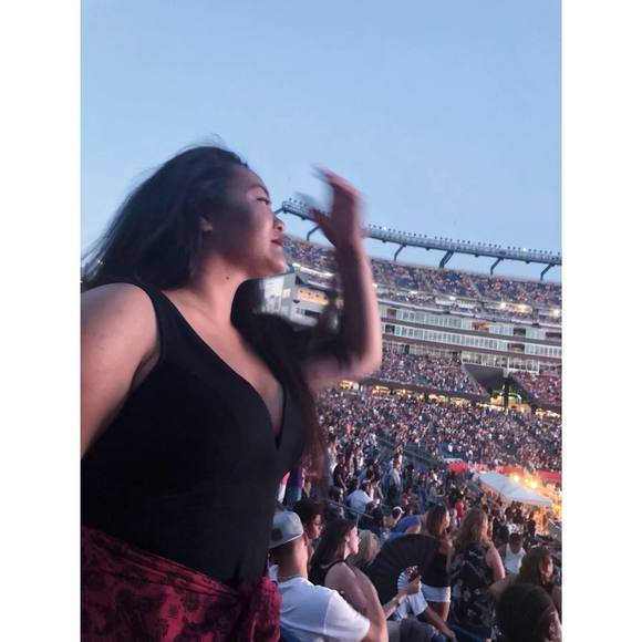 Profile Picture of Emily Mcdermott (@ermcdermott) on Poshmark