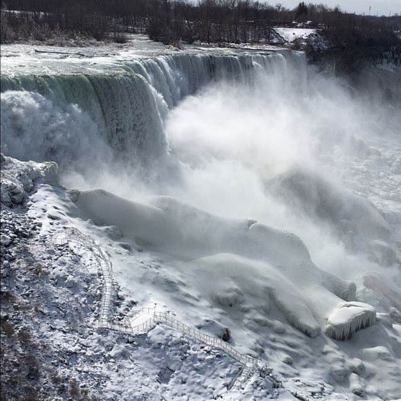 Profile Picture of Leigh Sistek (@lmsistek) on Poshmark