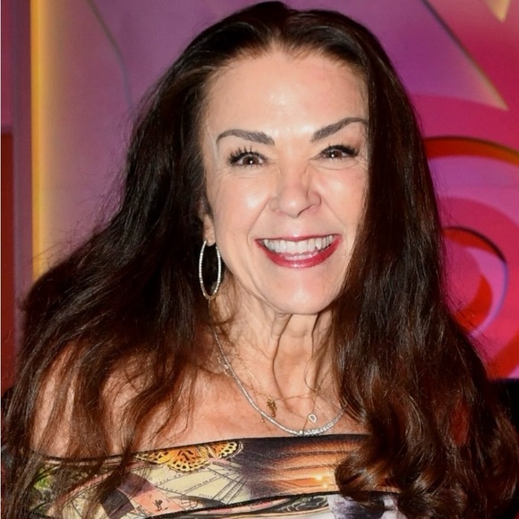 Profile Picture of Divina Maruca (@drdivina) on Poshmark