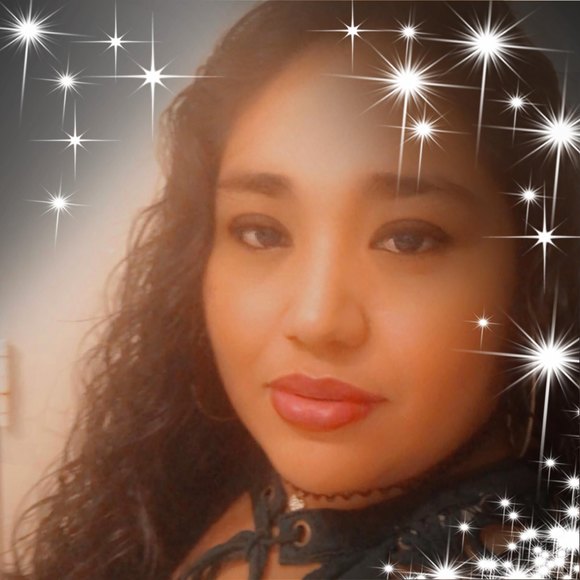 Profile Picture of Rodriguez Rodriguez (@rodriguezrod828) on Poshmark