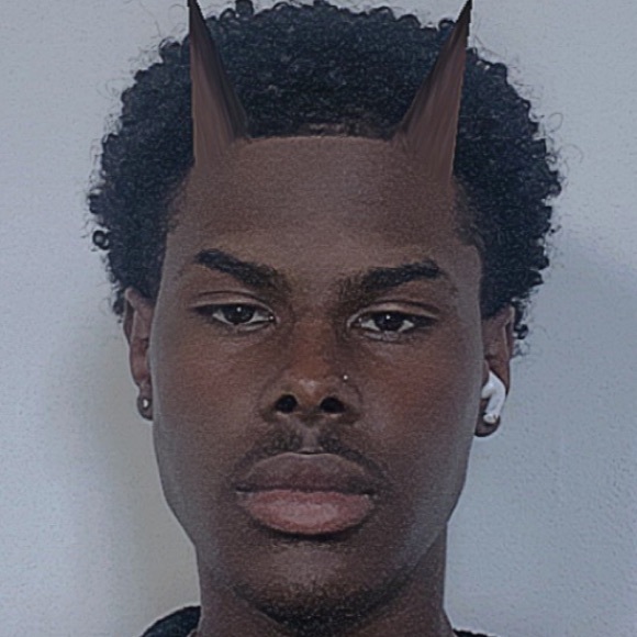 Profile Picture of Maurice Stovall (@maurice_stovall) on Poshmark