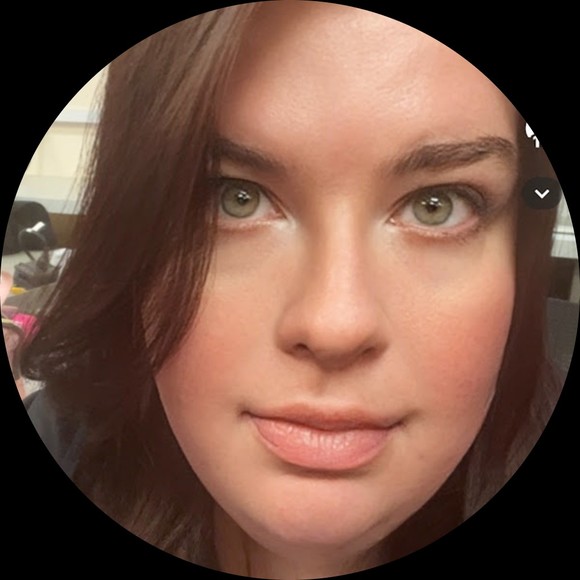 Profile Photo of Jessica Drury (@catcollectorx) on Poshmark