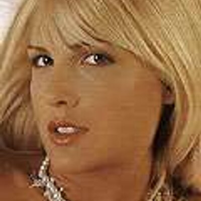 Profile Picture of Jaye Strasburger (@Jayeiclpl) on Twitter