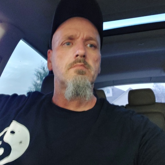 Profile Picture of Ronald Evans (@outlawsin) on Poshmark