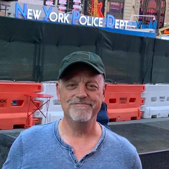 Profile Picture of Chris Pollard (@chrisx5_780) on Poshmark