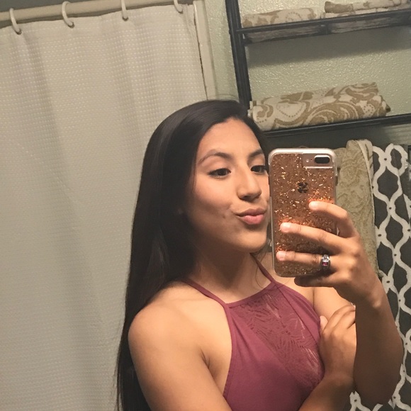 Profile Picture of Ruby Magana (@rubymaganaa) on Poshmark
