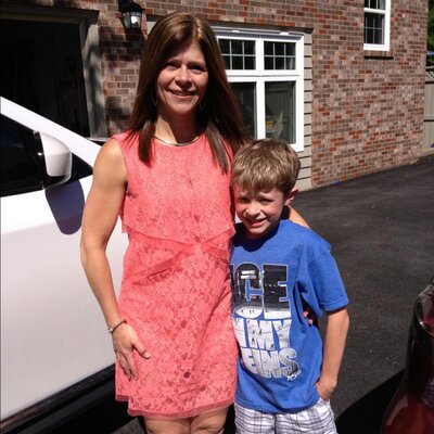 Profile Picture of Tracy Foster (@SkiierGirl8) on Twitter