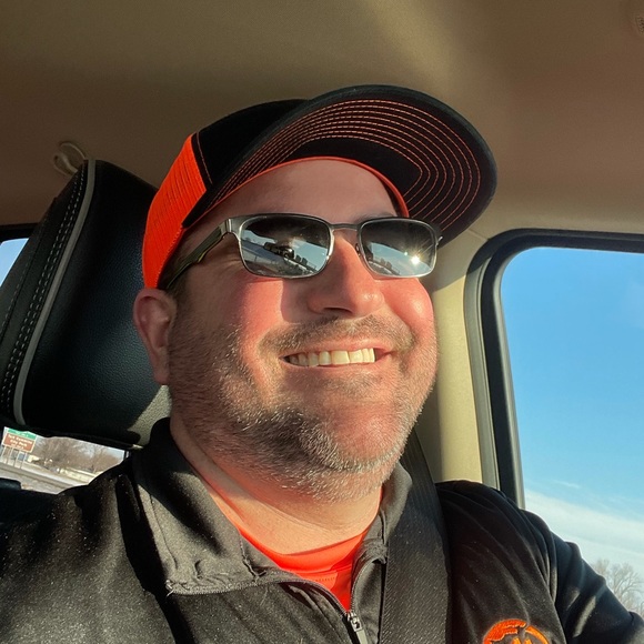 Profile Picture of Andy Chihak (@andy_chihak) on Poshmark