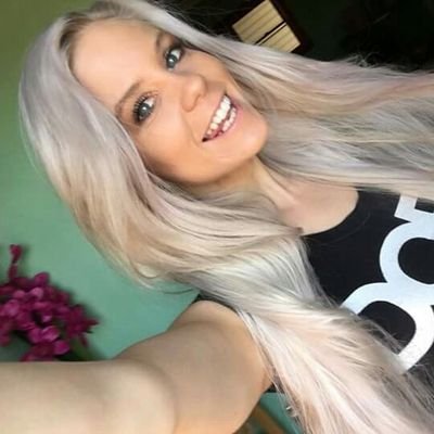 Profile Picture of Chloe Gates (@ChloeGates11) on Twitter