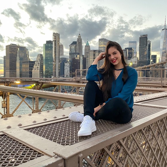 Profile Picture of Nathalia Lucentini (@nathaliacl28) on Poshmark