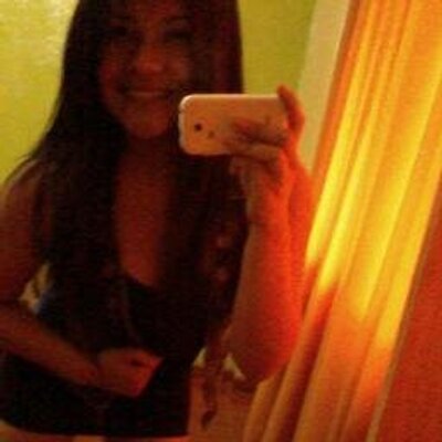 Profile Picture of Yesenia Valdivia P (@Vp17P) on Twitter