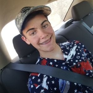 Profile Picture of Zach Chadwick (@Zach81990420) on Twitter