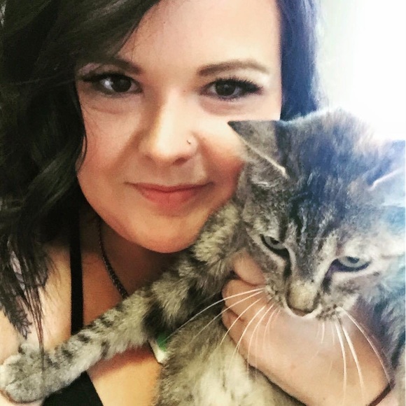 Profile Picture of Krystal Lambert (@awildwitch69) on Poshmark