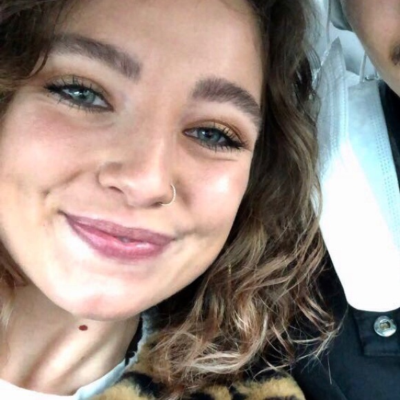 Profile Picture of January Hammerberg (@jhammerberg14) on Poshmark