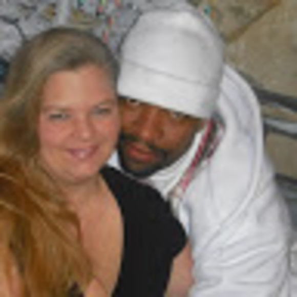 Profile Picture of Tina Mcfarland (@lovepassion3) on Poshmark