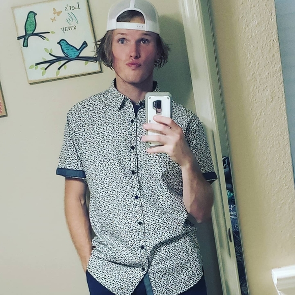 Bryan Castleberry - Poshmark Profile Picture of Bryan Castleberry (@bryancastleberr) on Poshmark