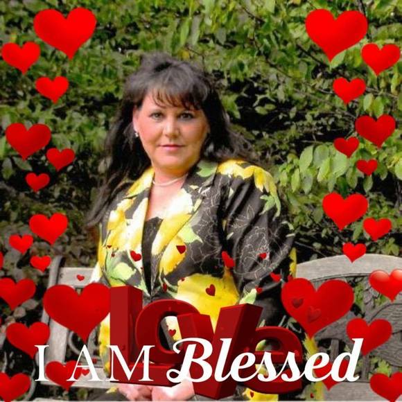 Profile Picture of Cynthia Mash hutchins (@cynthhtc) on Poshmark