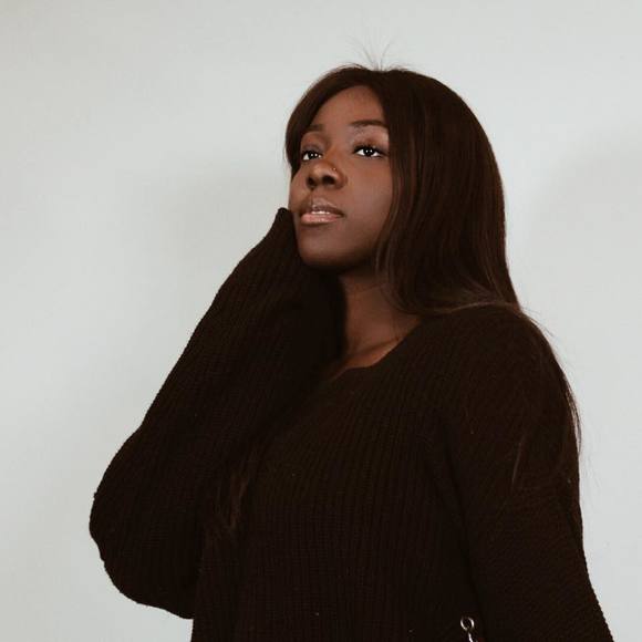 Profile Picture of Cassandra Coleman (@kuukua) on Poshmark