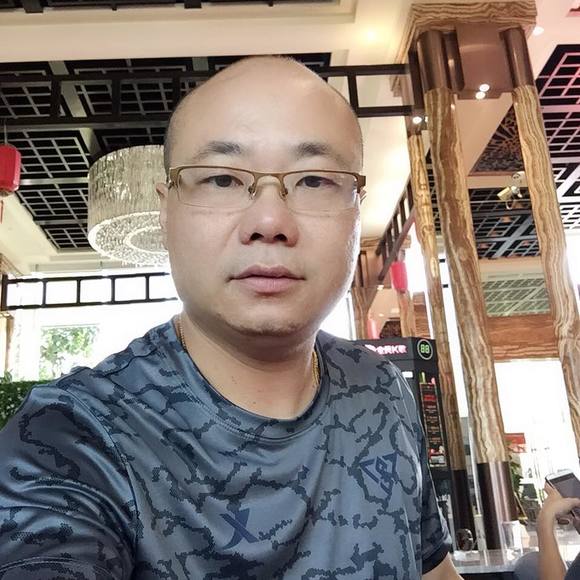 Profile Picture of Weijian Tan (@wingstan21) on Poshmark