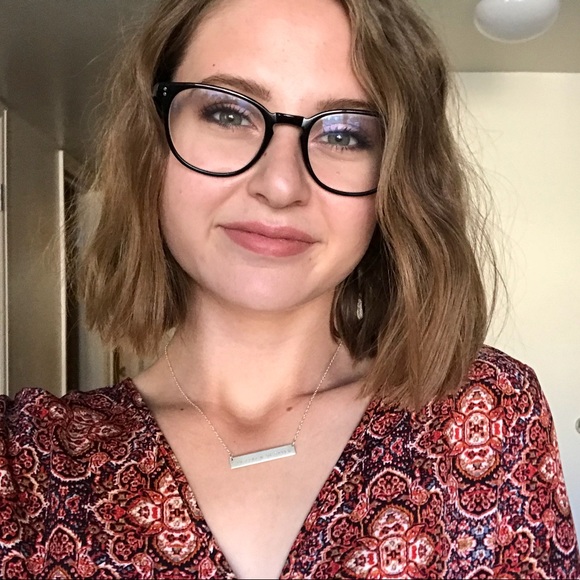 Profile Picture of Rebecca Lassen (@rdlassen) on Poshmark