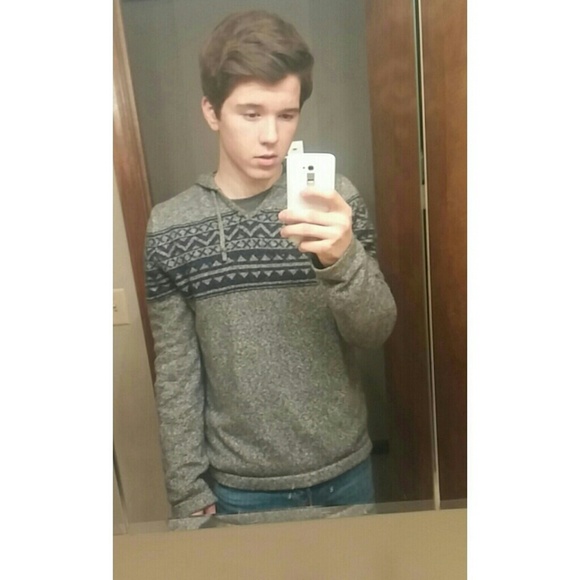 Profile Picture of Matthew Rutroff (@mrutroff) on Poshmark