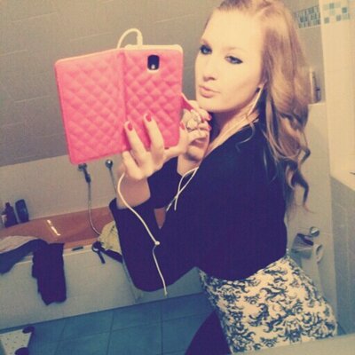 Profile Picture of Antonia Paul (@toenifuella) on Twitter