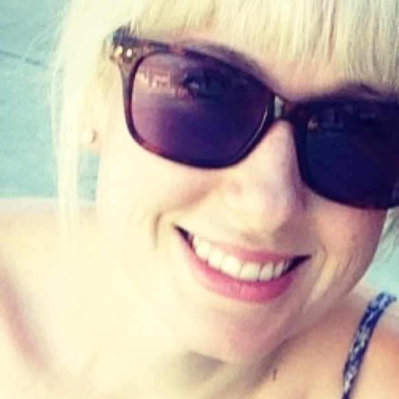 Profile Picture of Stacie Campbell (@approprie3842) on Poshmark