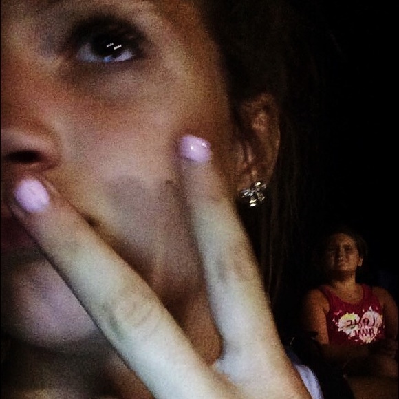 Profile Picture of Amelia Gregus (@ameliagregus) on Poshmark