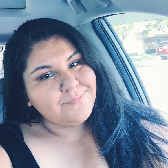 Profile Picture of Rosa Guzman (@rguzman15537) on Poshmark