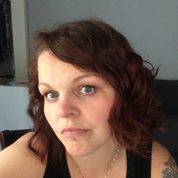 Profile Picture of Megan Hobbins (@megshobbins) on Poshmark