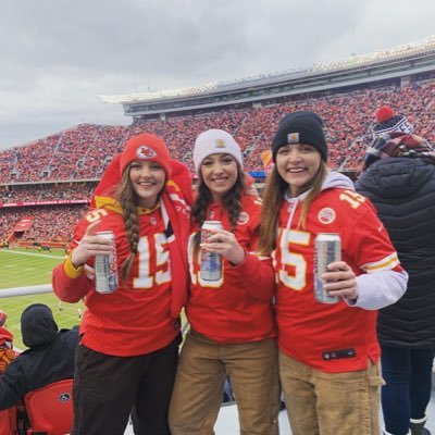 Profile Picture of Hazel (@Haley_dawn_3) on Twitter