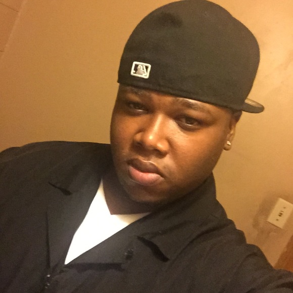 Profile Picture of Christopher Barron (@andisman83) on Poshmark