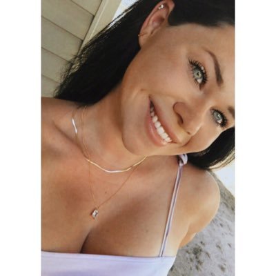 Profile Picture of Olivia Williams (@komak1006) on Twitter