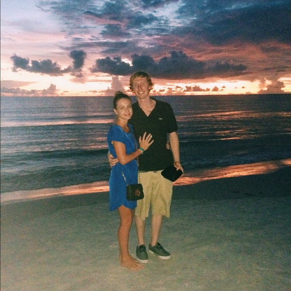 Profile Picture of Haley Costa (@haleyc13030) on Poshmark