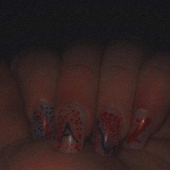 Profile Picture of Harmony Thompson (@nenethompson2k) on Poshmark