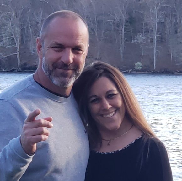 Profile Picture of Amanda Manforte burdon (@acburdon) on Poshmark