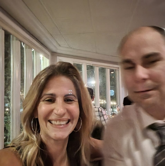 Profile Picture of Annette Gasparek (@amg91302) on Poshmark