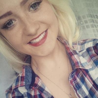 Profile Picture of Jo Lomax (@jolomax10) on Twitter