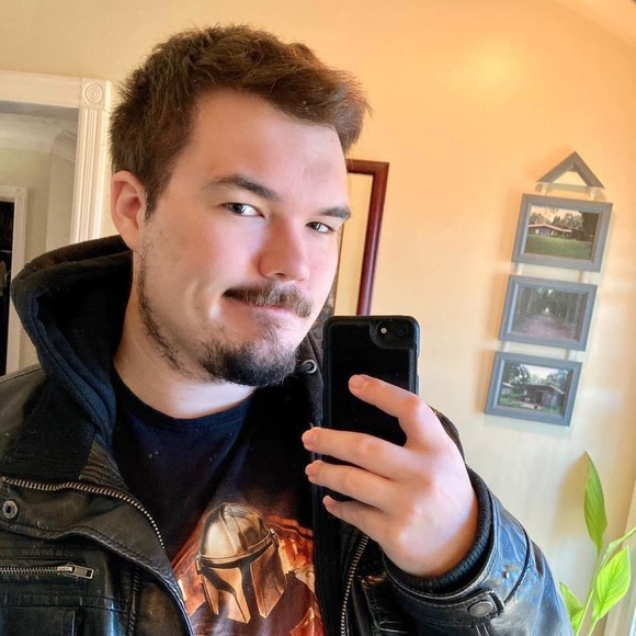 Profile Picture of Liam Cooey (@liam_cooey) on Poshmark