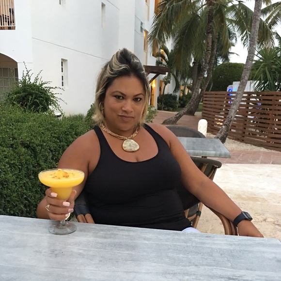 Profile Picture of Ivy Garcia (@ivy26pr) on Poshmark