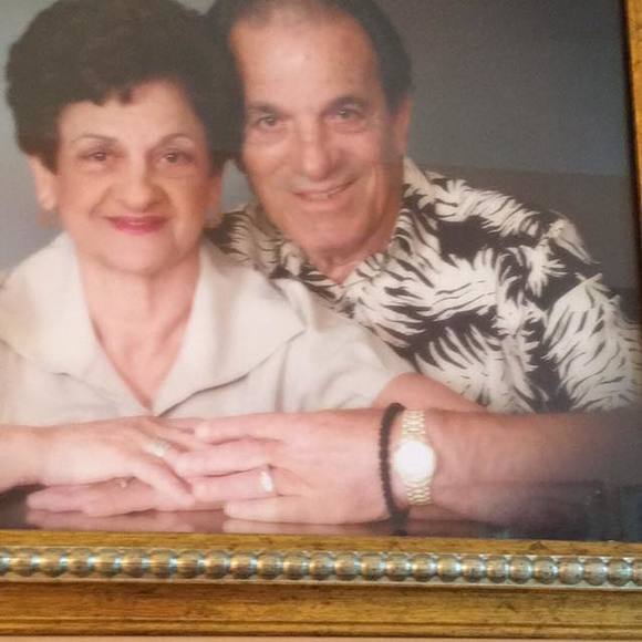 Sylvia Pantelis - Poshmark Profile Picture of Sylvia Pantelis (@sylviapantelis) on Poshmark