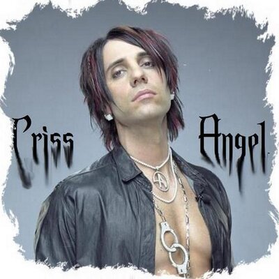 Profile Picture of Lorenza Diaz (@MindFreakluxor) on Twitter