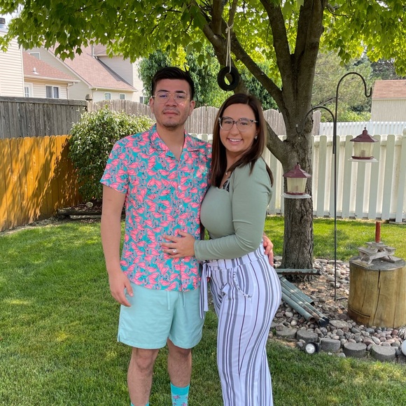 Profile Picture of Lauren Katich (@lowlowlauren) on Poshmark