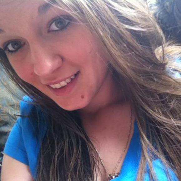 Profile Picture of Courtney Jaindl (@cjaindl2) on Poshmark