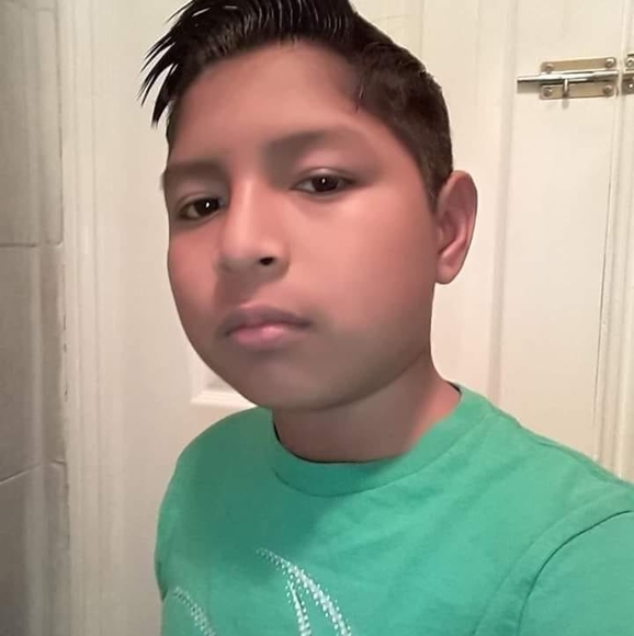 Profile Picture of Luis Barrios (@luisbarrios599) on Poshmark