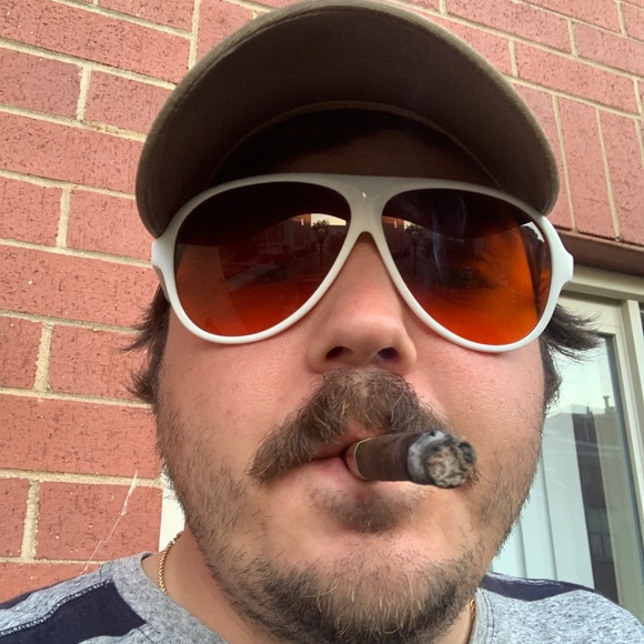 Profile Picture of Brandon Davis (@brandondavis5) on Poshmark