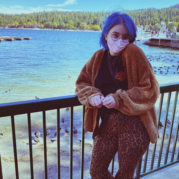 Profile Picture of Ariana Gaudioso (@arianamarie13) on Poshmark